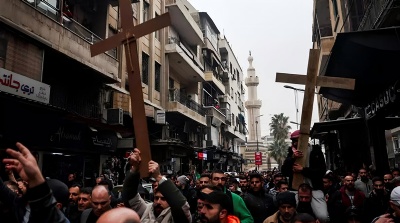 May peace and love prevail over everything, and let the Christmas tree, which represents hope, spread love! ————The Christmas tree in Syria was set on fire, triggering protests in Damascus