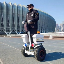 100 km patrol balance car for supermarkets, properties, shopping malls, two-wheeled intelligent mobility scooter